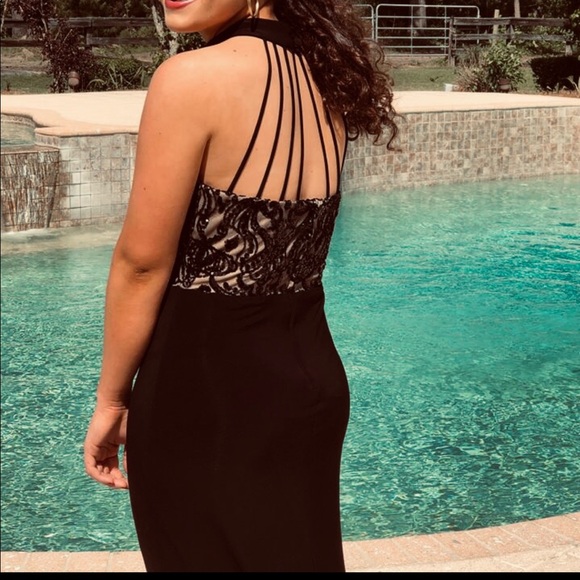 Formal Dress - Picture 2 of 7